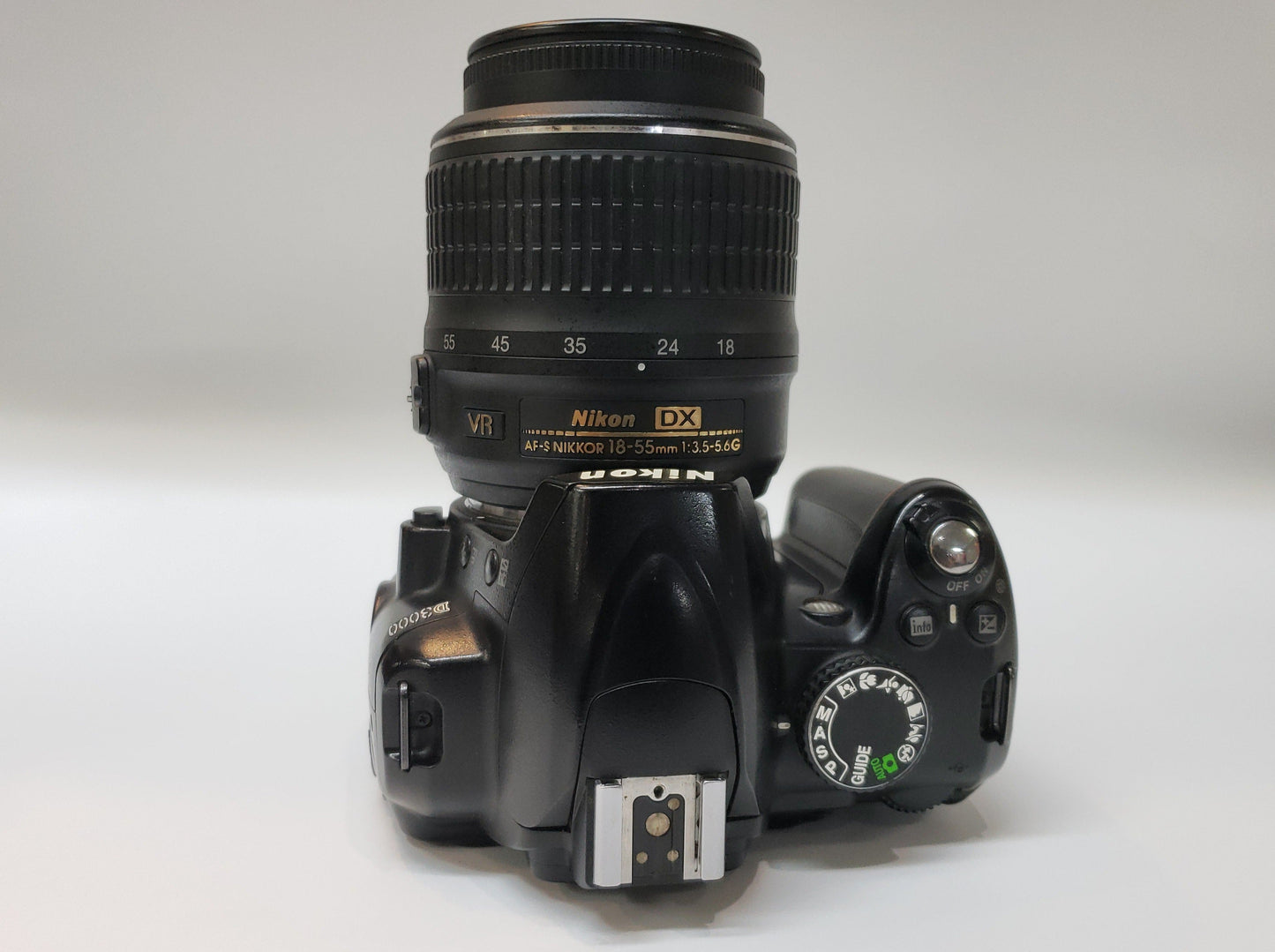 Nikon D3000 With 18-55mm Lens