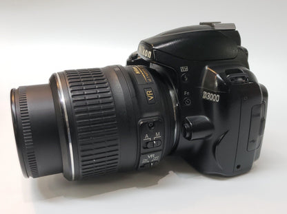 Nikon D3000 With 18-55mm Lens