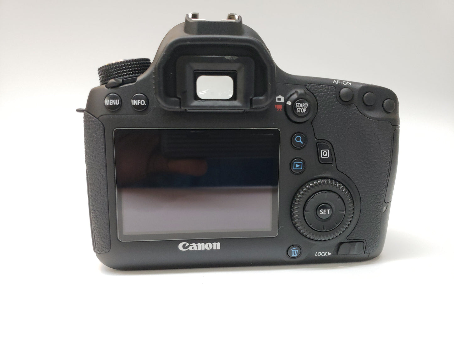 Canon EOS 6D 20.2 MP with 50mm f1:8 Lens
