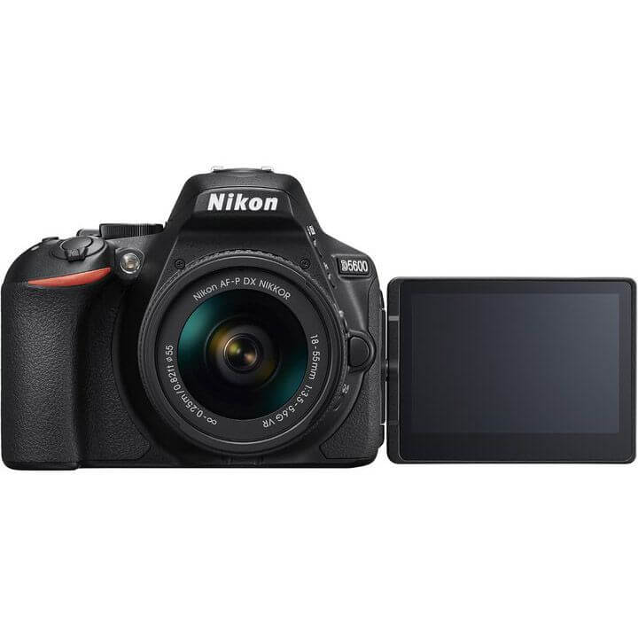 Nikon D5600 with 18-55mm Lens Kit